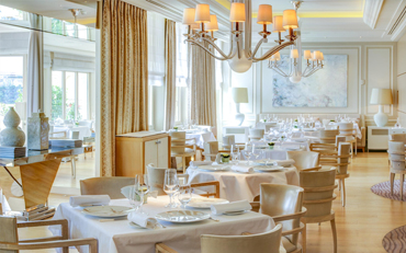 Рестораны и гостиницы