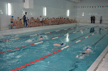 БАССЕЙН в п. Майский