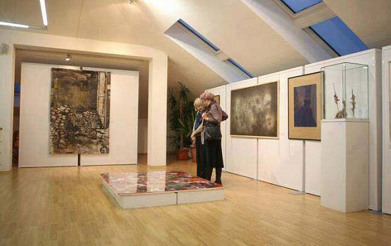 Галерея современного искусства "Красный Мост"