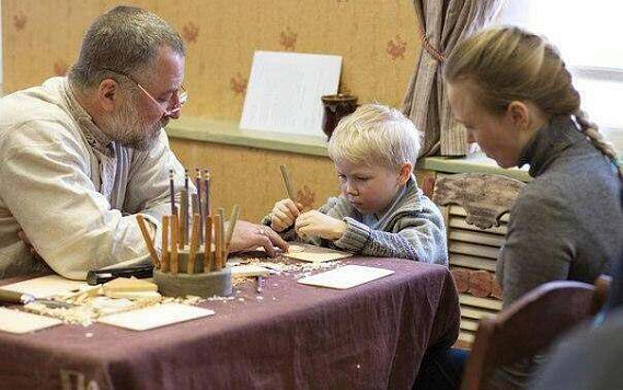 Центр народных художественных промыслов и ремесел "Резной Палисад"